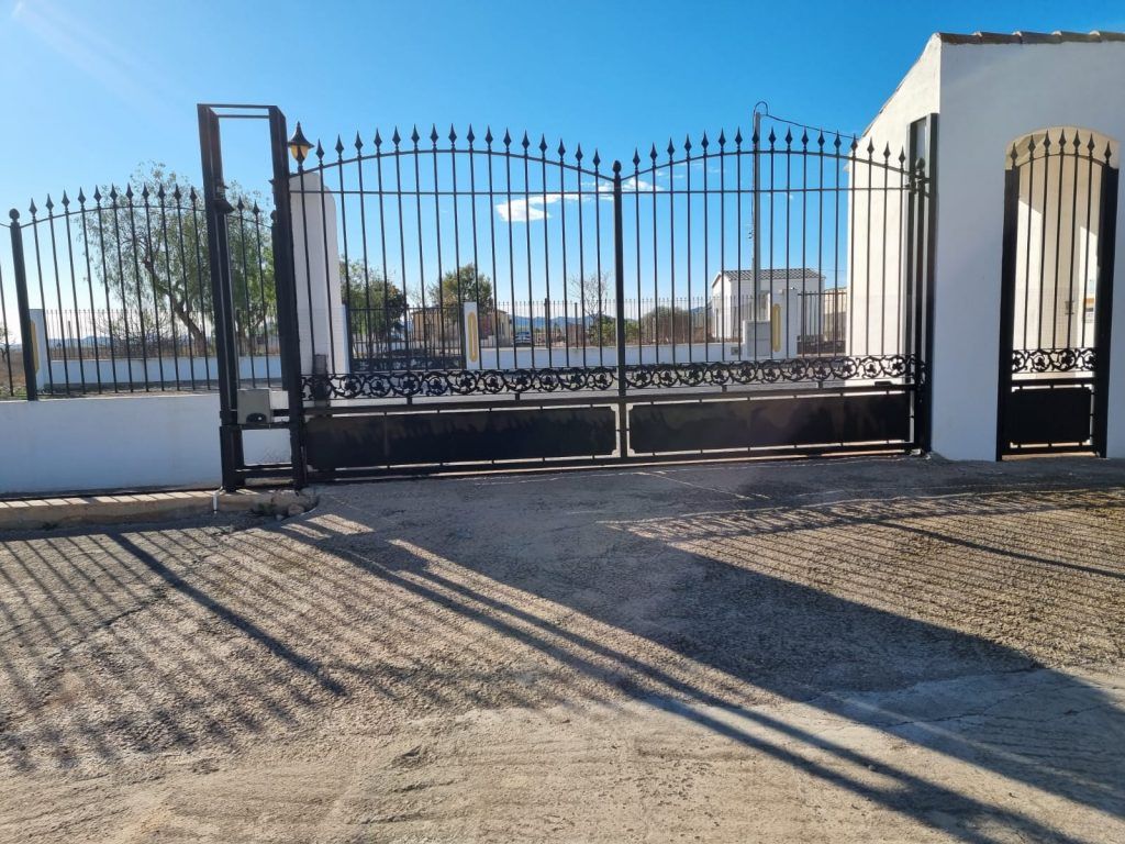 Puertas automaticas en albatera con todo tipo de diseño Puertas automaticas en albatera con todo tipo de diseño