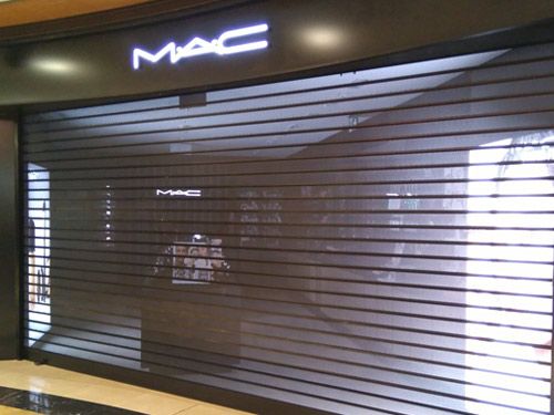 Persiana comercial de aluminio en Alicante