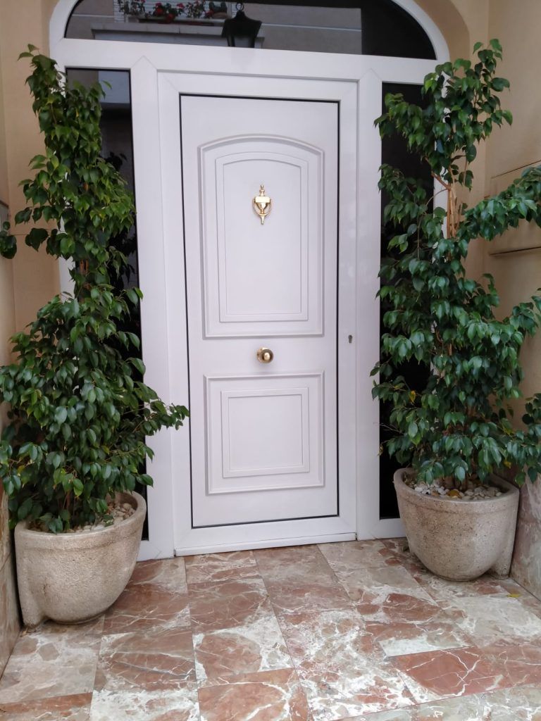 Puertas abatibles Alicante