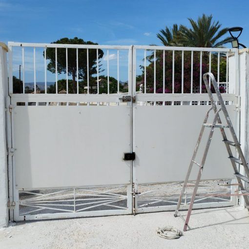 Puertas batientes de una y dos hojas.