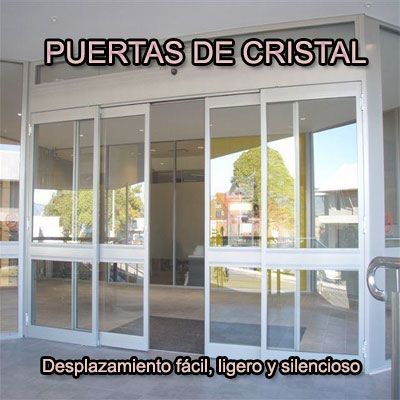 Las puertas de cristal también pueden hacerse con bastidores de aluminio
