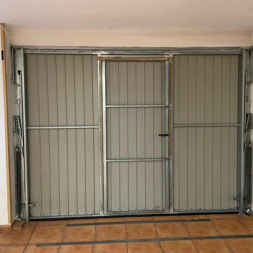 Puertas automáticas de garaje antivandálicas